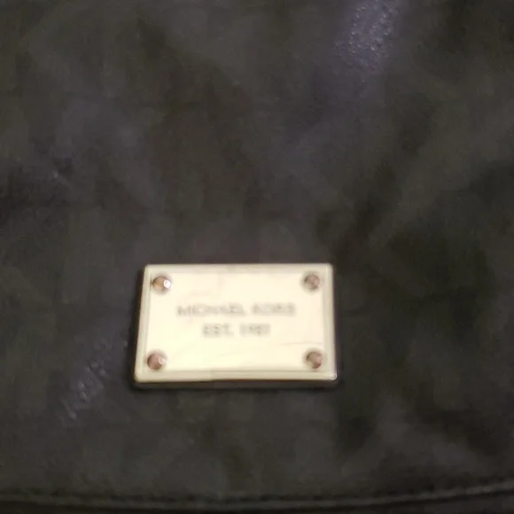 Michael Kors monogram crossbody leather bag, black, silver hardware - Picture 2 of 11